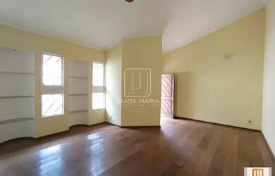 Imagem: O depósito possui 3 Vagas na garagem e 223m² de Área e está