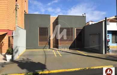 Imagem: O depósito possui 4 Vagas na garagem, 130m² de Área e está