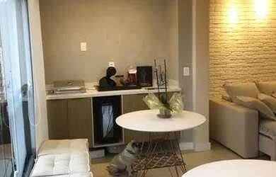 Imagem: O apartamento possui 1 Dormitório, 2 Banheiros, 2 Vagas na