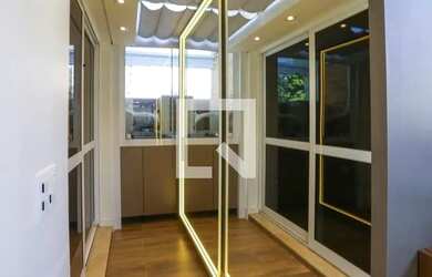 Imagem: O studio possui 1 Dormitório, 1 Banheiro, 1 Vaga na garagem