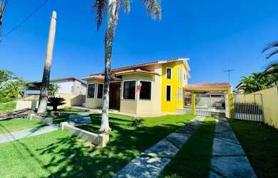 Imagem: A casa em condomínio possui 4 Dormitórios, 5 Banheiros, 5