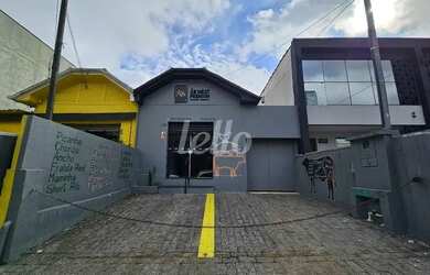 Imagem: O depósito possui 4 Vagas na garagem, 80m² de Área e está