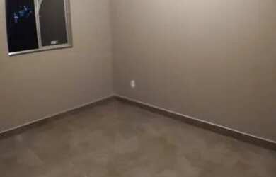 Imagem: A casa possui 1 Dormitório, 1 Banheiro, 3 Vagas na garagem