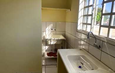 Imagem: A casa possui 1 Dormitório, 1 Banheiro, 45m² de Área e está