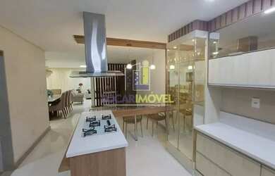 Imagem 7: Casa com 5 quartos sendo 3 suítes, área gourmet com jacuzzi, piscina aquecida, em Bairro B