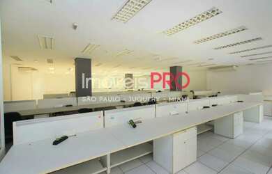 Imagem 15: Prédio reformado com quatro pavimentos, dois elevadores novos