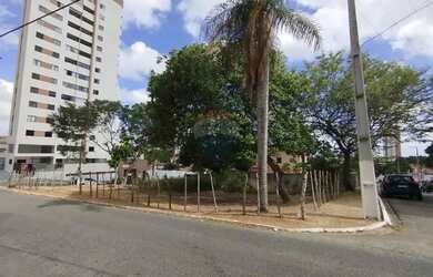 Imagem: O terreno possui 930m² de Área e está localizado em Ponta