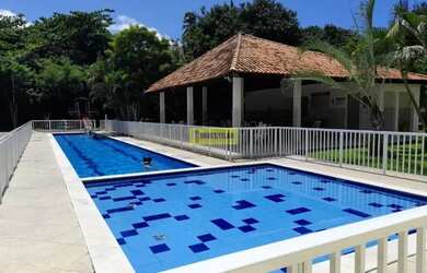 Imagem 3: CON. PORTO SEGURO. Piscina, Churrasqueira, Varandae54m² de Área