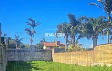 Imagem: O terreno possui 432m² de Área e está localizado em Laranjal