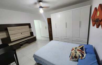 Imagem: O apartamento possui 1 Dormitório, 1 Banheiro, 1 Vaga na garagem