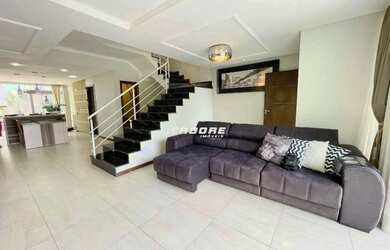 Imagem 4: Lindo Sobrado com 3 pavimentos bem localizado no bairro Velha I Cadore...