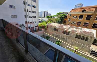 Imagem: O apartamento possui 1 Dormitório, 3 Banheiros, 1 Vaga na garagem