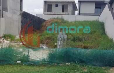 Imagem: O terreno possui 324m² de Área e está localizado em Cézar