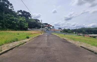 Imagem: O terreno possui 608m² de Área e está localizado em Ferraria