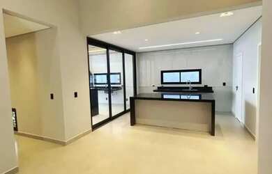 Imagem: A casa em condomínio possui 3 Dormitórios, 4 Banheiros, 4