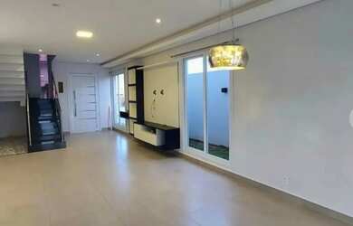 Imagem: A casa em condomínio possui 3 Dormitórios, 3 Banheiros, 2