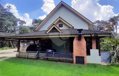 Imagem: A casa em condomínio possui 3 Dormitórios, 4 Banheiros, 4