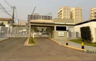 Imagem: A casa possui 3 Dormitórios, 2 Banheiros, 3 Vagas na garagem