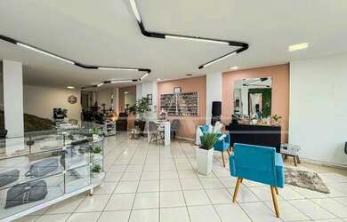 Imagem: O depósito possui 200m² de Área e está localizado em Centro