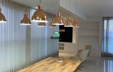 Imagem: O apartamento possui 3 Dormitórios, 1 Banheiro, 4 Vagas na