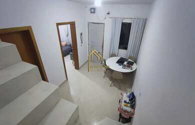 Imagem: A casa em condomínio possui 2 Dormitórios, 1 Banheiro, 2 Vagas