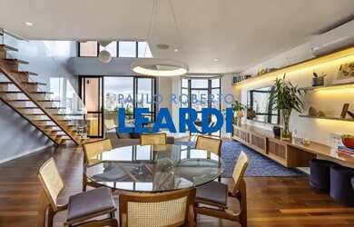 Imagem: O apartamento possui 2 Dormitórios, 2 Banheiros, 2 Vagas na