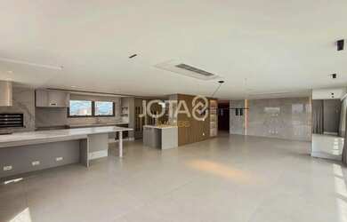 Imagem: O apartamento na cobertura possui 3 Dormitórios, 5 Banheiros