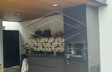 Imagem: A casa possui 3 Dormitórios, 3 Banheiros, 3 Vagas na garagem