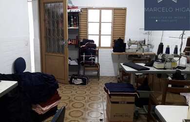 Imagem: A casa possui 2 Dormitórios, 1 Banheiro, 1 Vaga na garagem