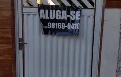 Imagem: A casa em condomínio possui 2 Dormitórios e 1 Banheiro e está