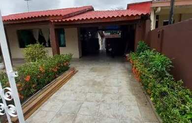 Imagem: A casa em condomínio possui 4 Dormitórios, 4 Banheiros, 4