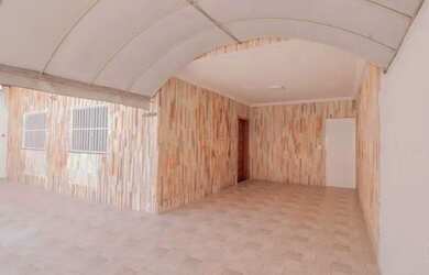 Imagem: A casa possui 3 Dormitórios, 5 Banheiros, 3 Vagas na garagem