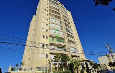 Imagem: O apartamento possui 3 Dormitórios, 1 Banheiro, 2 Vagas na