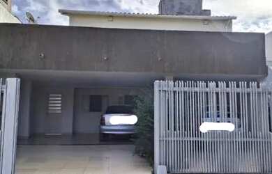 Imagem: A casa em condomínio possui 3 Dormitórios, 2 Banheiros, 2