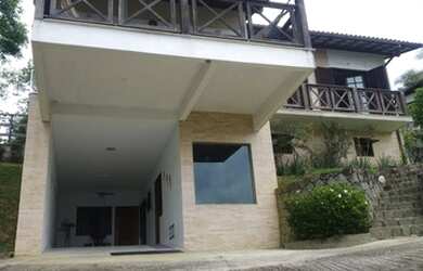 Imagem: A casa em condomínio possui 4 Dormitórios, 4 Banheiros, 3