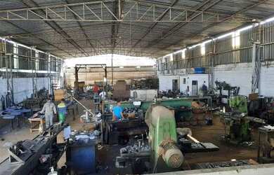 Imagem: O depósito possui 1000m² de Área e está localizado em Campo