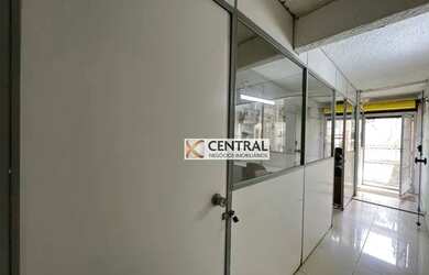 Imagem: O depósito possui 1 Vaga na garagem e 9m² de Área e está