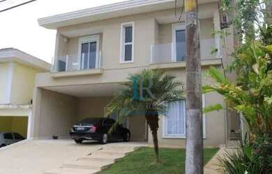 Imagem: A casa em condomínio possui 4 Dormitórios, 5 Banheiros, 2