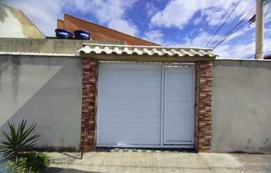 Imagem: A casa possui 2 Dormitórios, 1 Banheiro, 1 Vaga na garagem