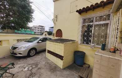 Imagem: A casa à venda possui 3 Dormitórios, 2 Banheiros, 3 Vagas