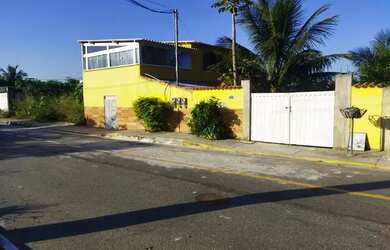 Imagem: A casa possui 2 Dormitórios, 1 Banheiro, 1 Vaga na garagem