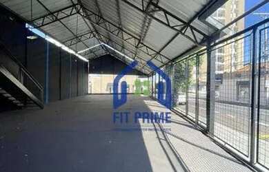 Imagem: O depósito possui 5 Vagas na garagem e 111m² de Área e está