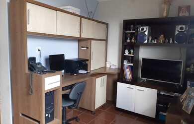 Imagem: O apartamento possui 1 Dormitório, 1 Banheiro, 1 Vaga na garagem