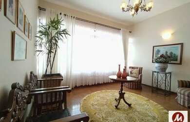 Imagem: O depósito possui 3 Vagas na garagem, 322m² de Área e está