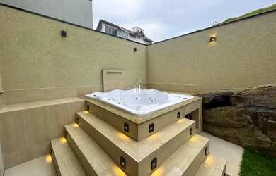 Imagem 10: Lindo Sobrado com 4 suítes plenas, incluindo uma suíte master com closet