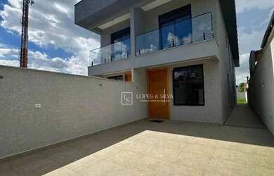 Imagem: A casa possui 3 Dormitórios, 4 Banheiros, 132m² de Área e