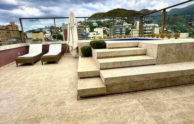 Imagem: O apartamento na cobertura possui 4 Dormitórios, 5 Banheiros