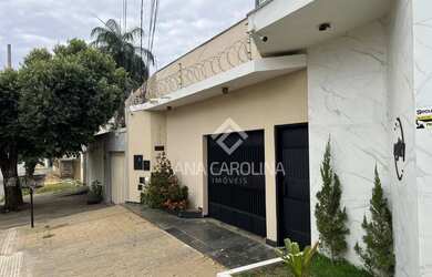 Imagem 2: Casa Completa com Prédio Comercial no Bairro Augusta Mota