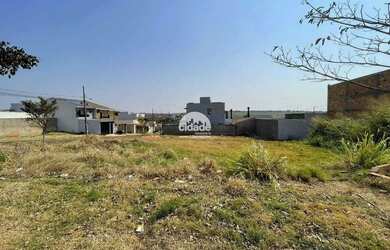 Imagem: O terreno possui 436m² de Área e Imóvel mobiliado e está