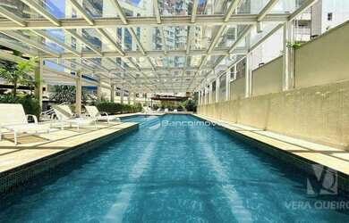 Imagem: O apartamento possui 1 Dormitório, 1 Banheiro, 2 Vagas na garagem